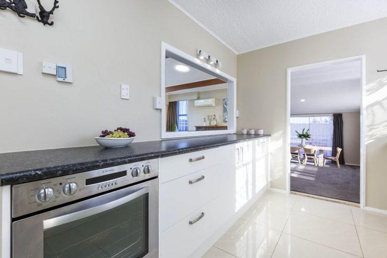 Photo of property in 19 Sunnyview Drive, Brown Owl, Upper Hutt, 5018