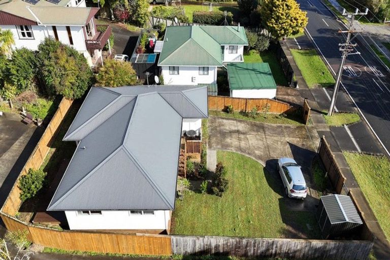 Photo of property in 200a Henderson Valley Road, Henderson, Auckland, 0612