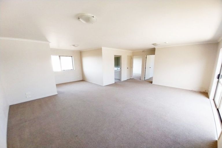 Photo of property in St Claire Village, 177/172 Mcleod Road, Te Atatu South, Auckland, 0610