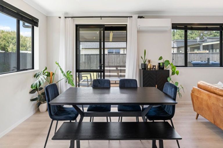 Photo of property in 4 Orawahi Road, Glenbrook, 2681