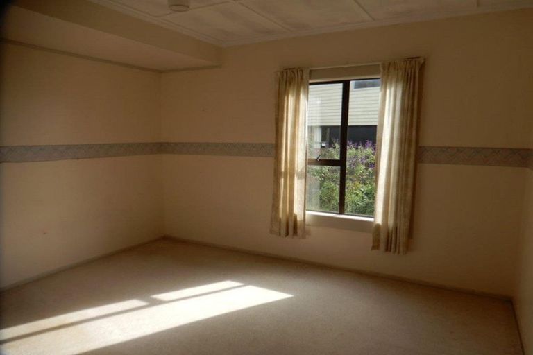 Photo of property in 16 Erin Street, Hawera, 4610