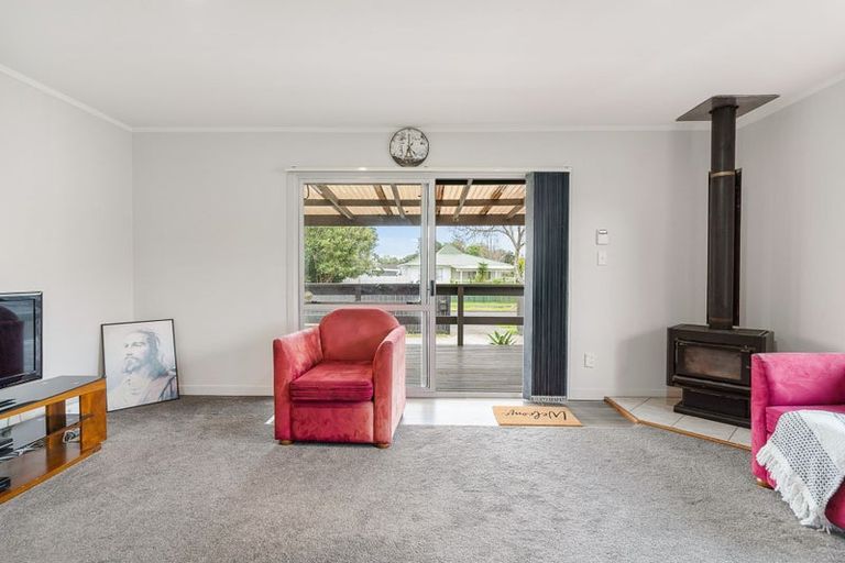 Photo of property in 6 Stoll Place, Clendon Park, Auckland, 2103