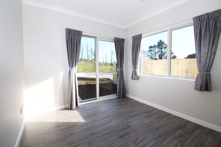 Photo of property in 80 Jeroboam Loop, Kumeu, 0810