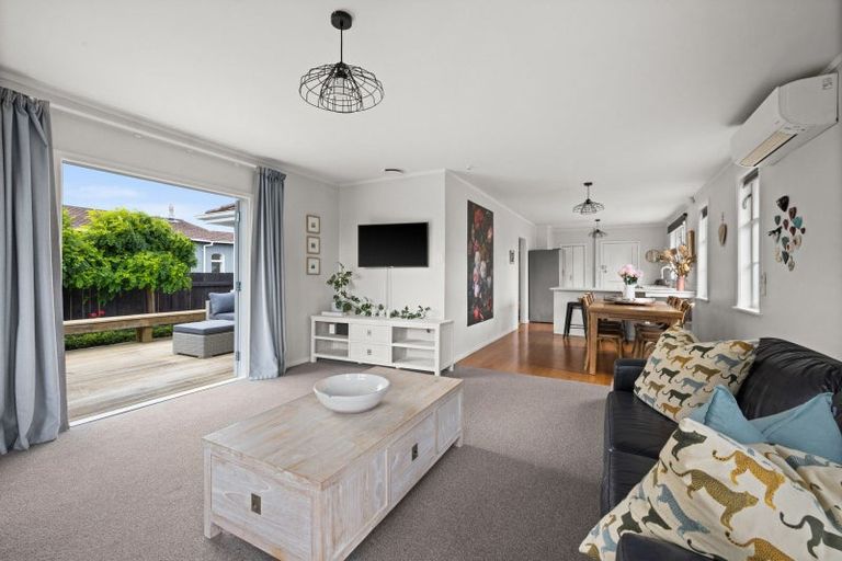 Photo of property in 909 Churchill Street, Akina, Hastings, 4122