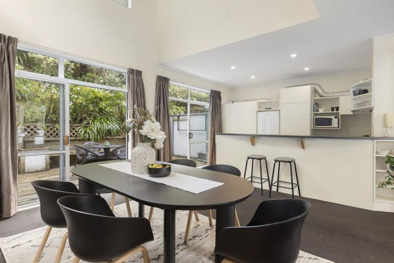 Photo of property in Fernhill Flats, 9/324 The Terrace, Te Aro, Wellington, 6011