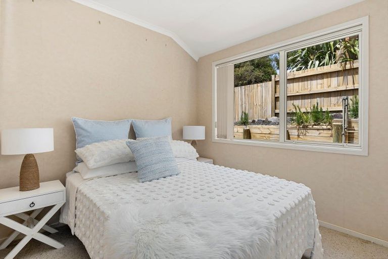 Photo of property in 28 Bateleur Close, Welcome Bay, Tauranga, 3112