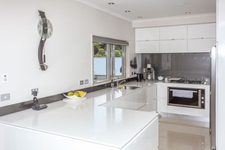 Photo of property in 221 Onemana Drive, Onemana, Whangamata, 3691