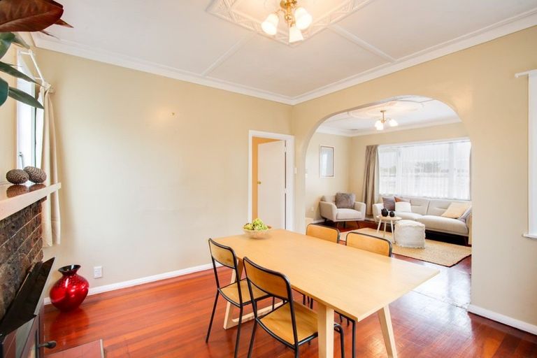 Photo of property in 910 Saint Aubyn Street East, Parkvale, Hastings, 4122