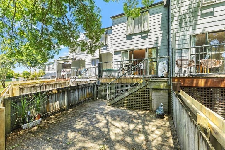 Photo of property in 71 Malaspina Place, Papatoetoe, Auckland, 2025