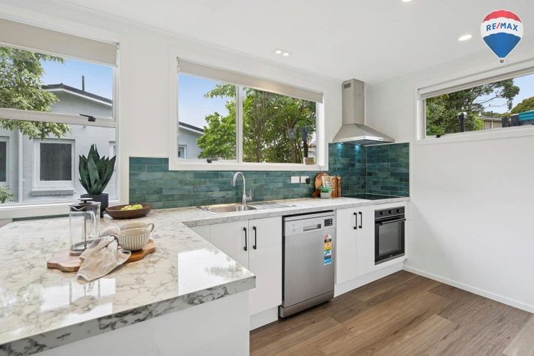 Photo of property in 86 Holborn Drive, Stokes Valley, Lower Hutt, 5019