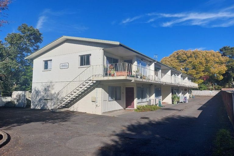 Photo of property in 9/869 Heaphy Terrace, Claudelands, Hamilton, 3214