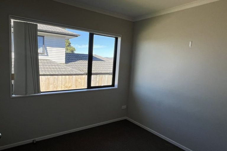 Photo of property in 36 Tiriwa Drive, Massey, Auckland, 0614