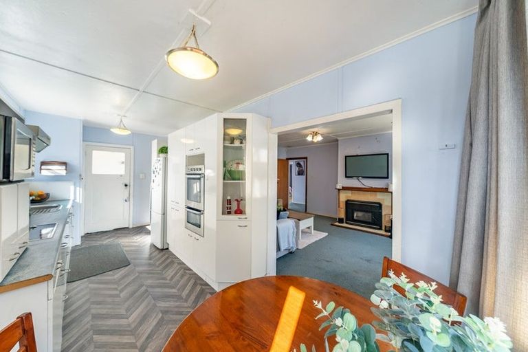 Photo of property in 35 Peck Street, Taita, Lower Hutt, 5011