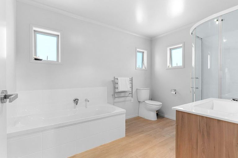 Photo of property in 16 Leslie Street, Mangawhai, 0505