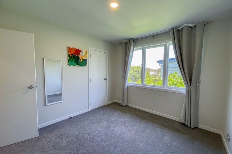 Photo of property in 39 Fairclough Road, Beach Haven, Auckland, 0626
