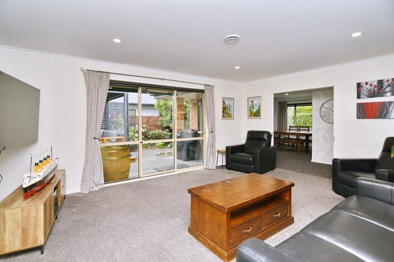 Photo of property in 9 Puhara Avenue, Parklands, Christchurch, 8083