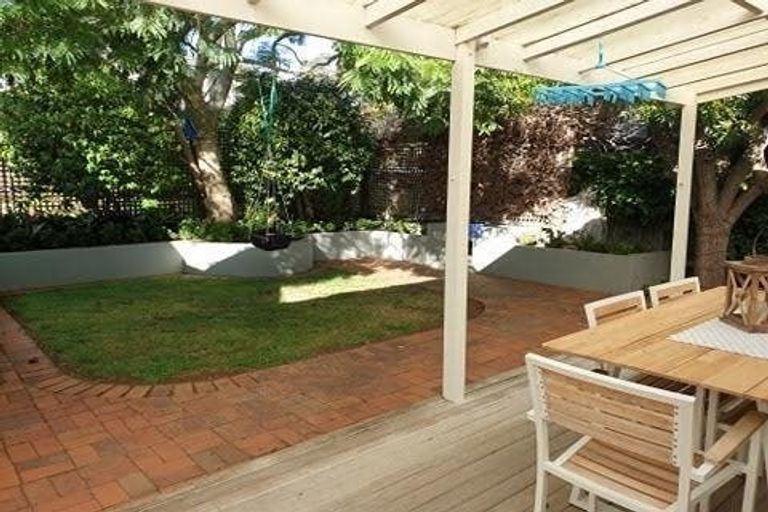 Photo of property in 84 Victoria Road, Devonport, Auckland, 0624