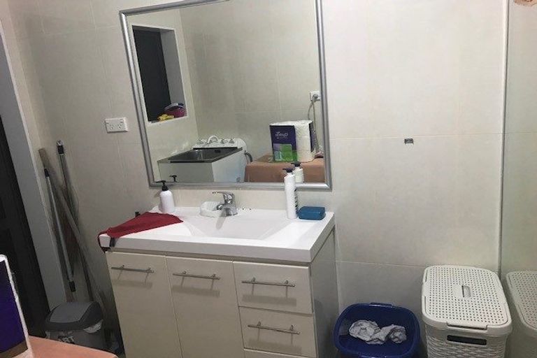 Photo of property in 52 The Enclave, Totara Heights, Auckland, 2105