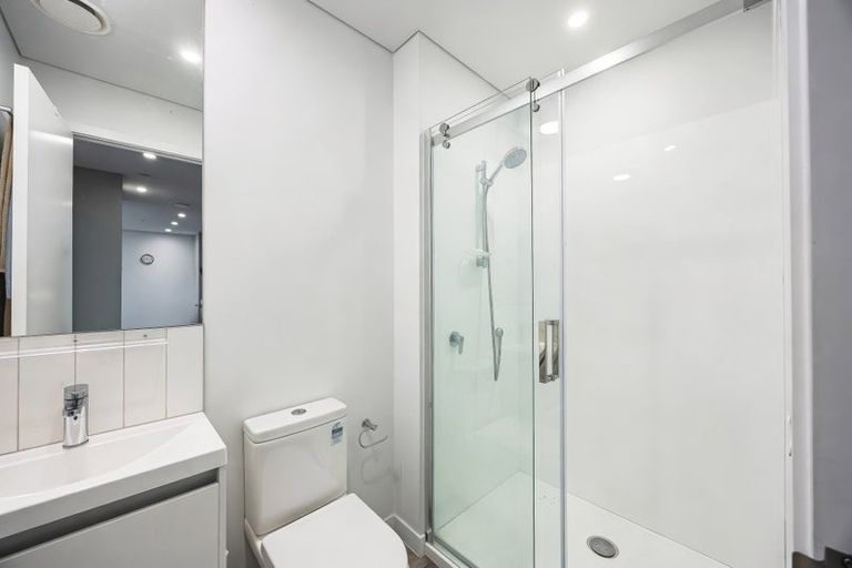 Photo of property in 107/2 Rauroa Lane, Hobsonville, Auckland, 0616