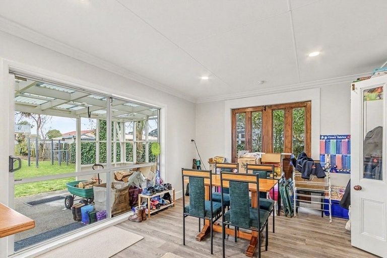 Photo of property in 12 Hunia Street, Marton, 4710