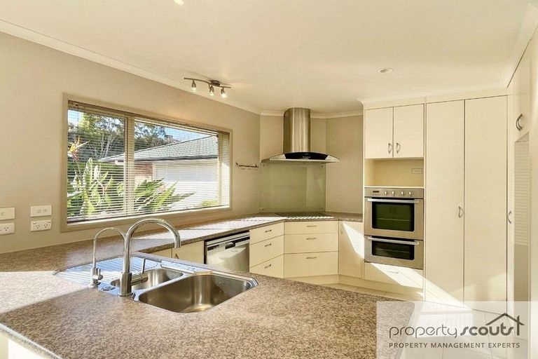 Photo of property in 6c Highfield Place, Highlands Park, New Plymouth, 4312