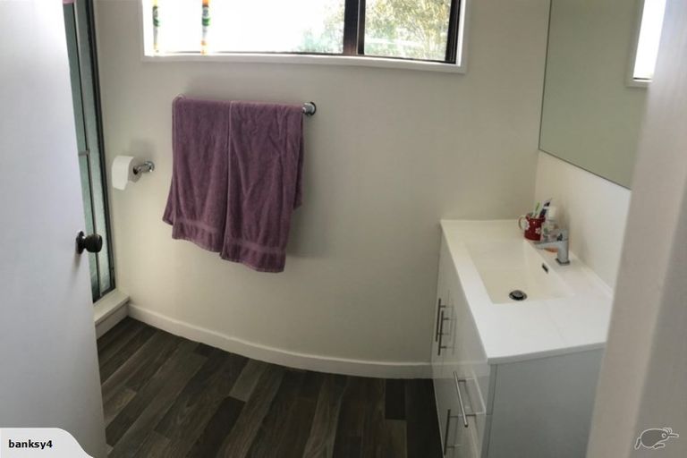 Photo of property in 5 Compton Street, Woolston, Christchurch, 8062