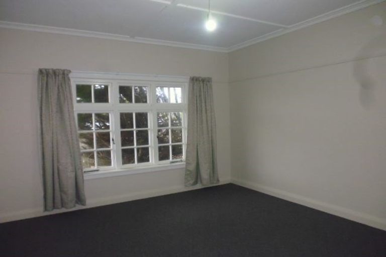 Photo of property in 83 Cambridge Terrace, Waterloo, Lower Hutt, 5011