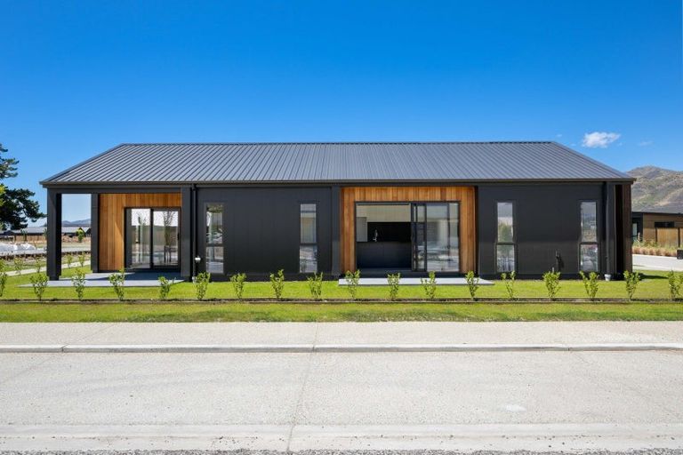 Photo of property in 1 Hadley Place, Cromwell, 9310