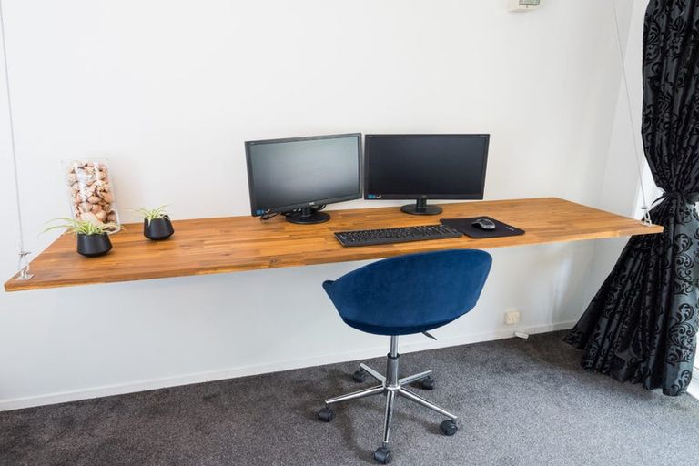 Photo of property in 1112 Rangiotu Road, Rangiotu, Palmerston North, 4477