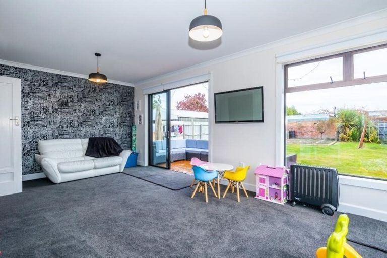 Photo of property in 98a Avenue Road, West End, Timaru, 7910