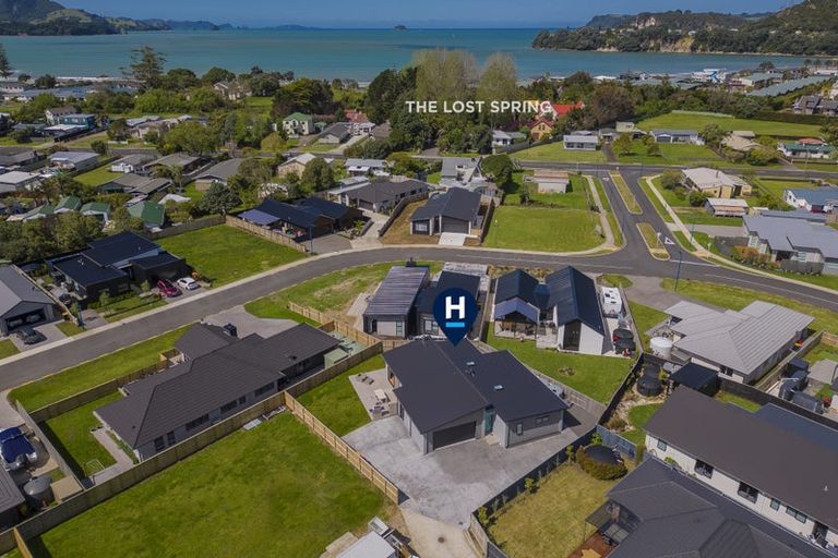 Photo of property in 10 Palm Drive, Whitianga, 3510