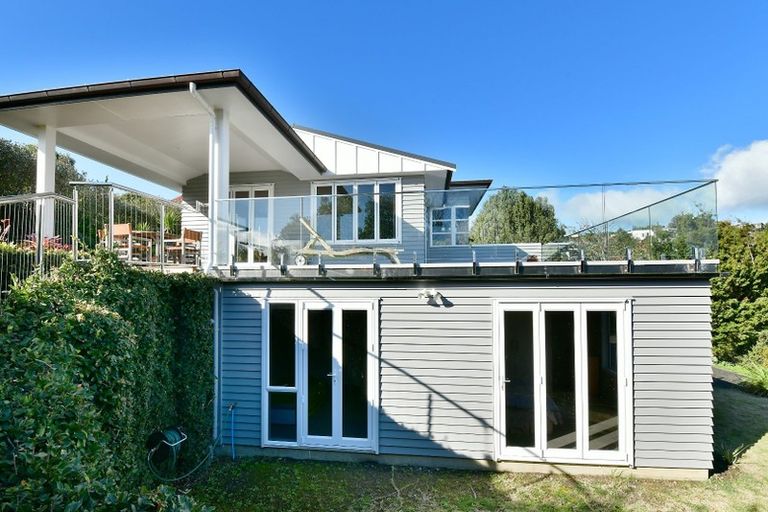 Photo of property in 1114 Whangaparaoa Road, Tindalls Beach, Whangaparaoa, 0930
