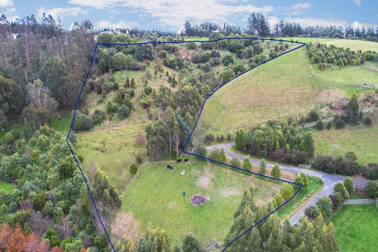 Photo of property in 66 Kereru Drive, Turitea, Palmerston North, 4472