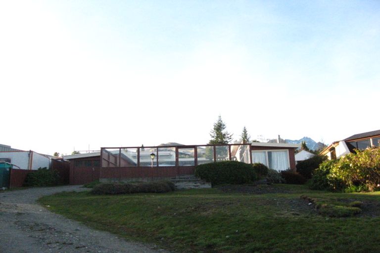 Photo of property in 25 Bay View Road, Kelvin Heights, Queenstown, 9300