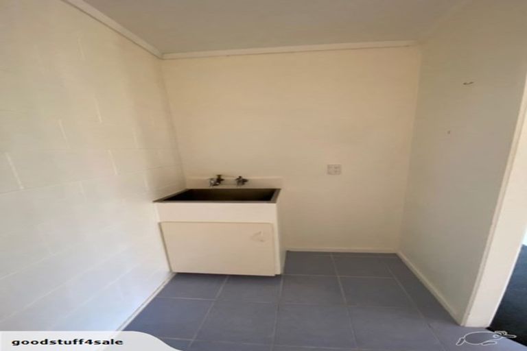 Photo of property in 6/38 Edmonton Road, Henderson, Auckland, 0612