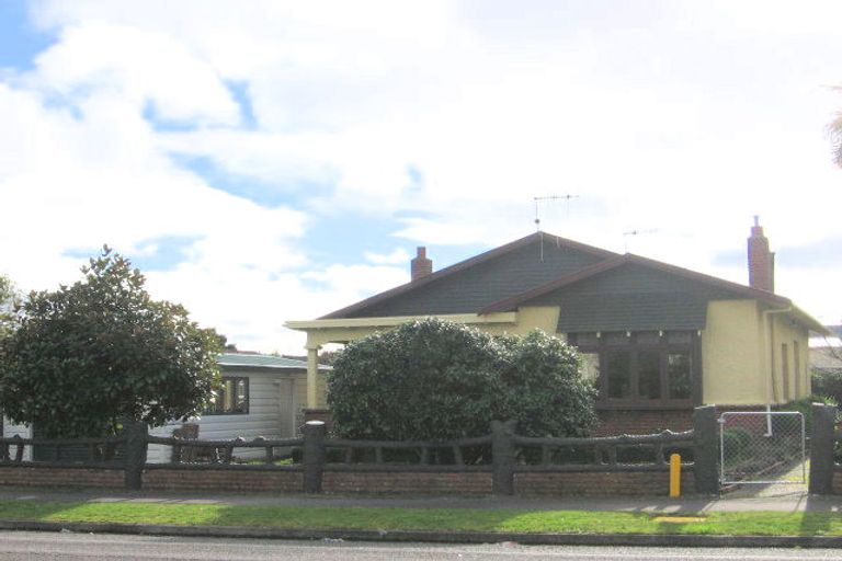 Photo of property in 33a Knowles Street, Terrace End, Palmerston North, 4410