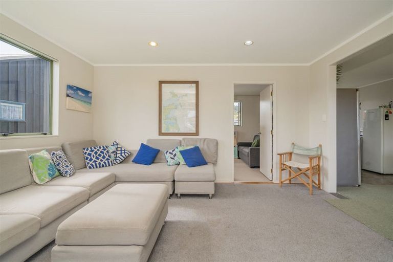 Photo of property in 23 Hawk Hill Crescent, Cooks Beach, Whitianga, 3591