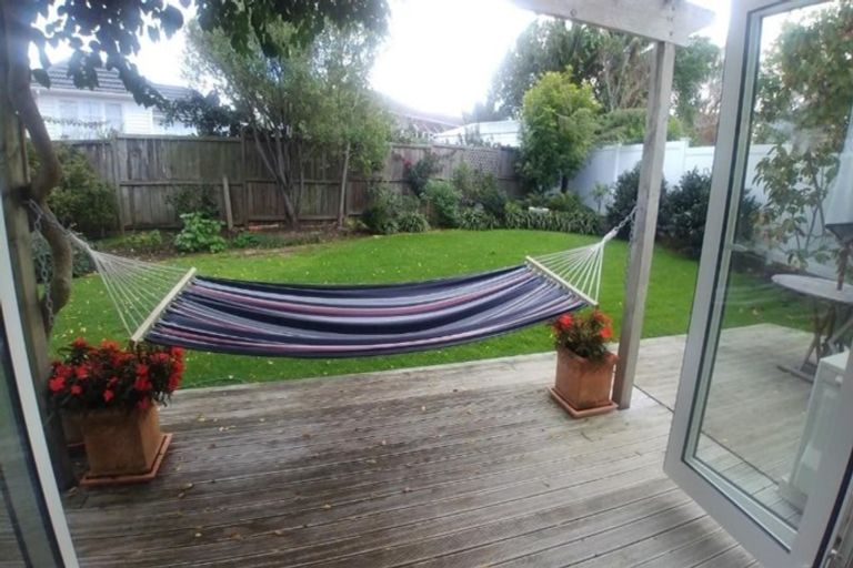 Photo of property in 2 Bruce Street, Northcote Point, Auckland, 0627