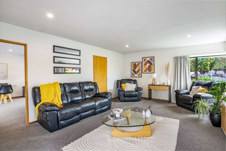 Photo of property in 16 Lancewood Drive, Halswell, Christchurch, 8025