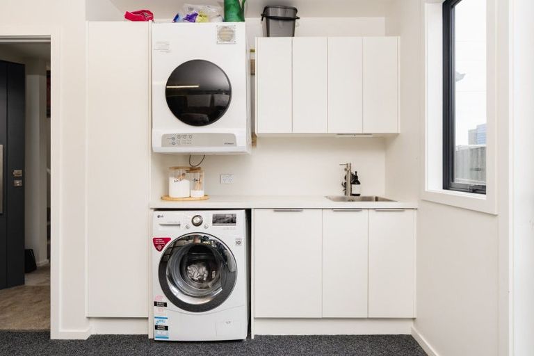 Photo of property in 1a Kings Avenue, South Dunedin, Dunedin, 9012