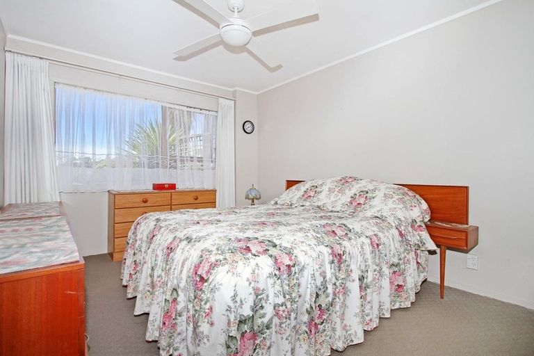 Photo of property in 1/38 Glenvar Road, Torbay, Auckland, 0630