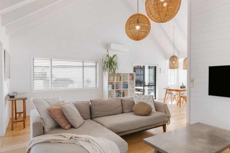 Photo of property in 27 Barbara Grove, Papamoa Beach, Papamoa, 3118