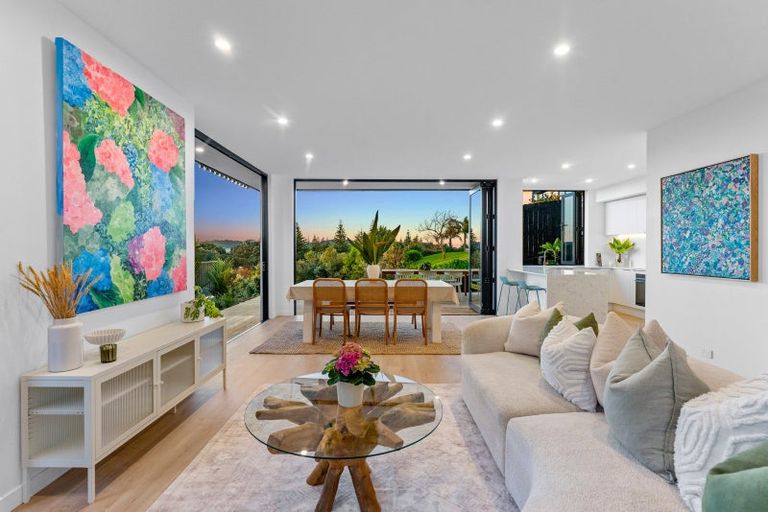 Photo of property in 45a Rosario Crescent, Red Beach, 0932