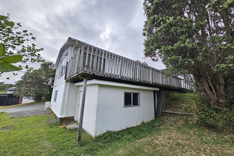 Photo of property in 121 Conclusion Street, Ascot Park, Porirua, 5024