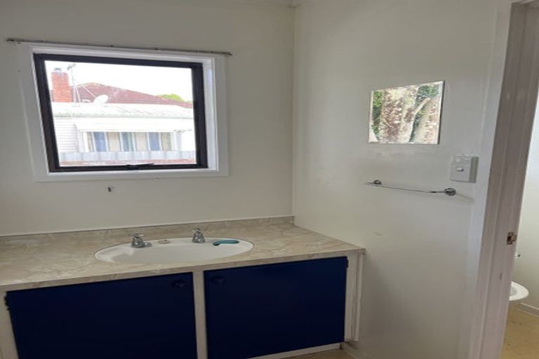 Photo of property in 62 Routley Drive, Glen Eden, Auckland, 0602