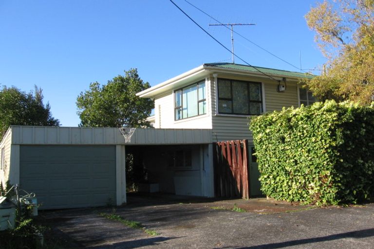Photo of property in 3 Braebank Lane, Te Atatu South, Auckland, 0610