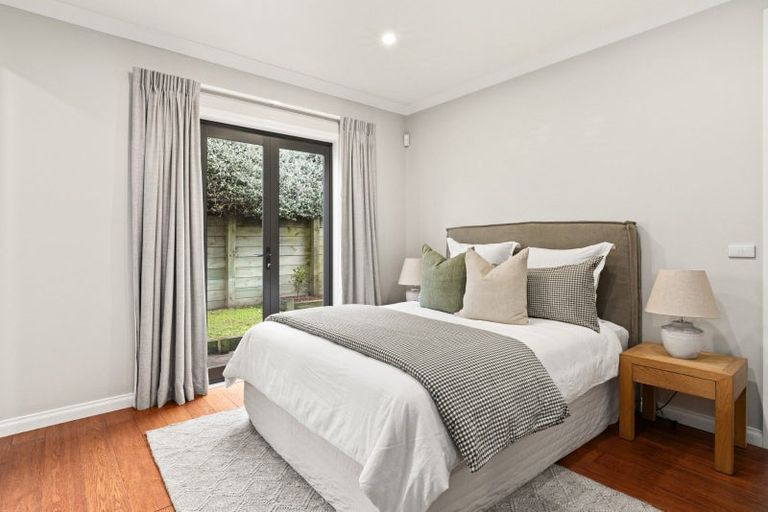Photo of property in 5b Te Mata Peak Road, Havelock North, 4130