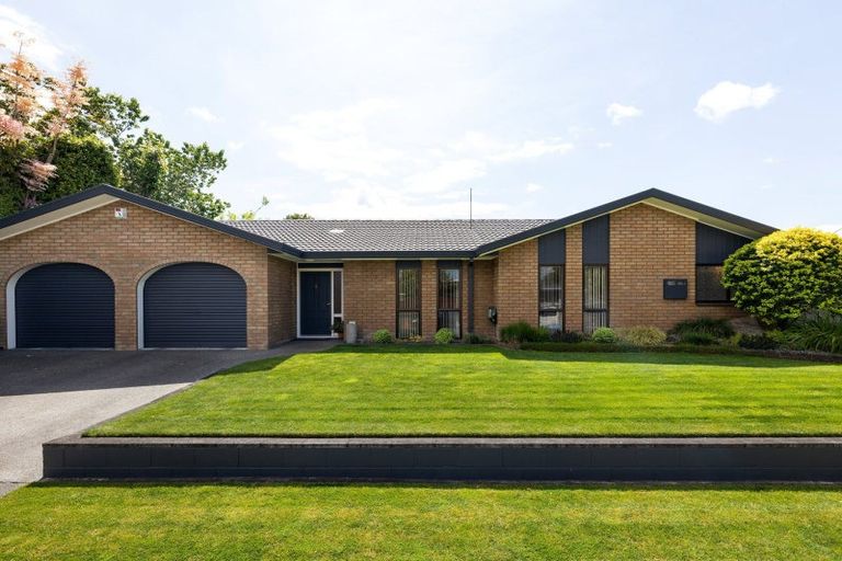 Photo of property in 2 Warwick Avenue, St Andrews, Hamilton, 3200