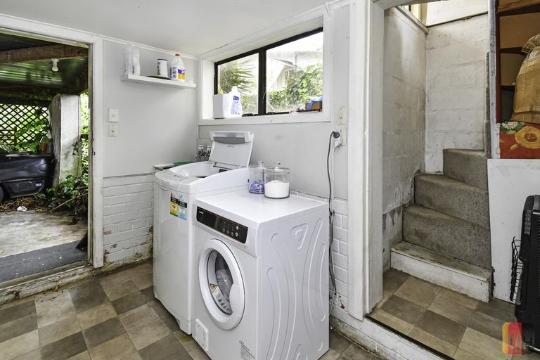 Photo of property in 1/31 Halver Road, Hillpark, Auckland, 2102