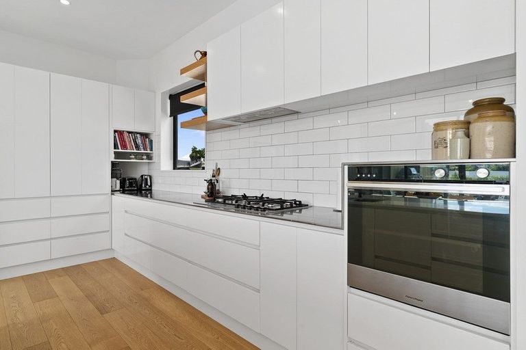 Photo of property in 38 Stackbrae Avenue, Wanaka, 9305